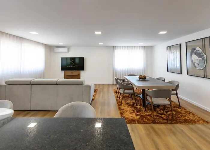 Apartmento - Casa Dos Meninos דירה Godim